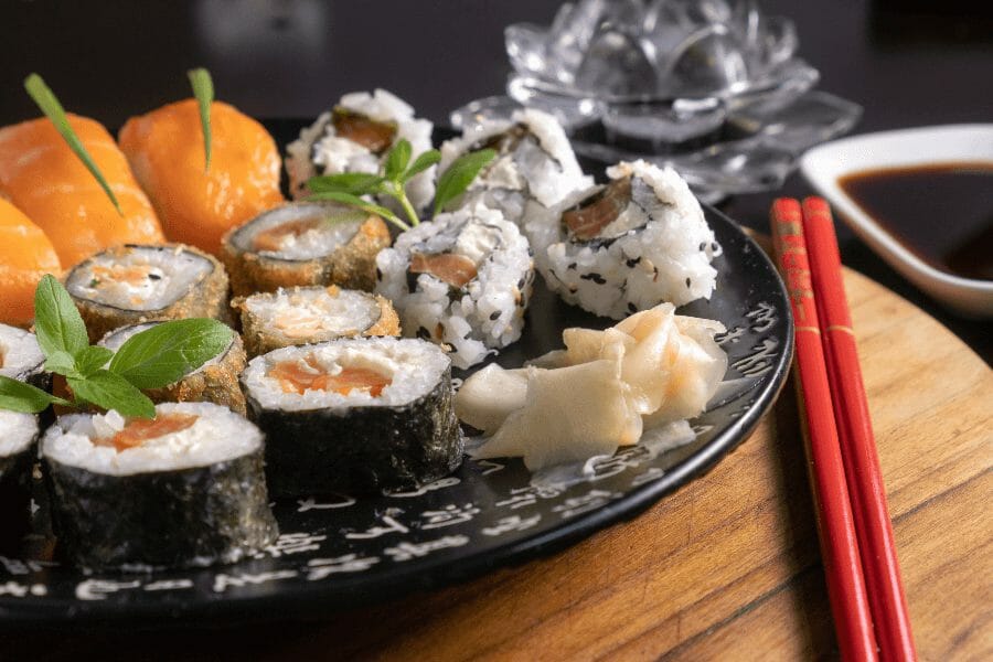 4 forskellige typer af maki sushi du kan prøve hjemme